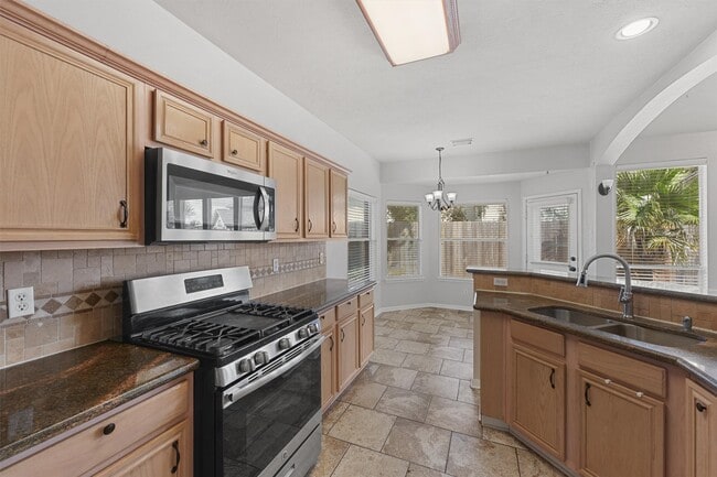 Photo - 17206 Stonebridge Trail