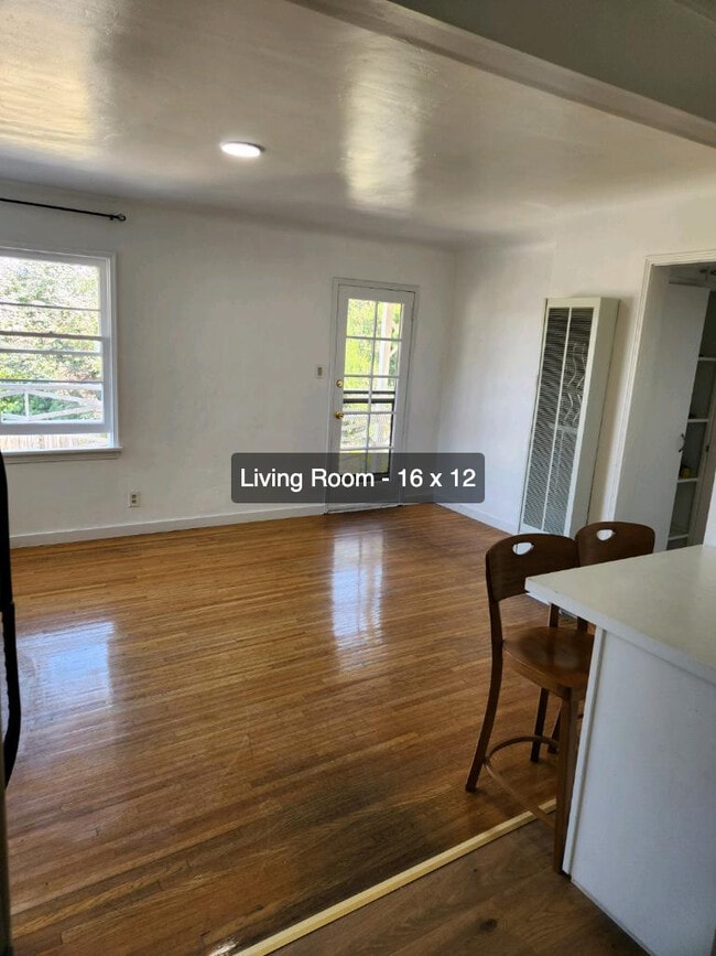 Photo - 1147 W 11th St Unit #1147