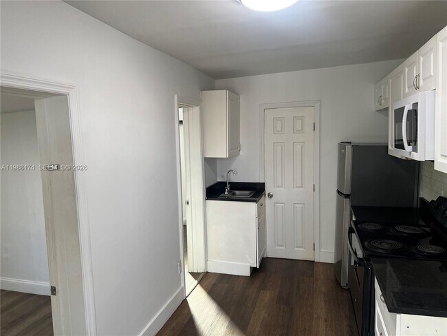 Photo - 2118 N 19th Ave Unit 1-4 -R