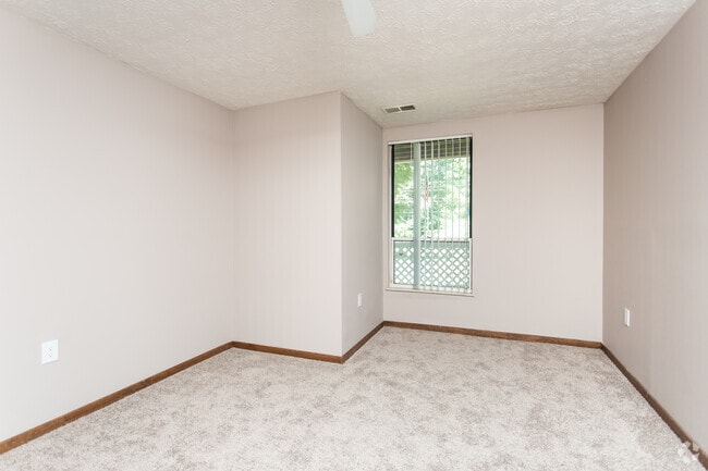 2BR, 1.5BA - 1,052 SF