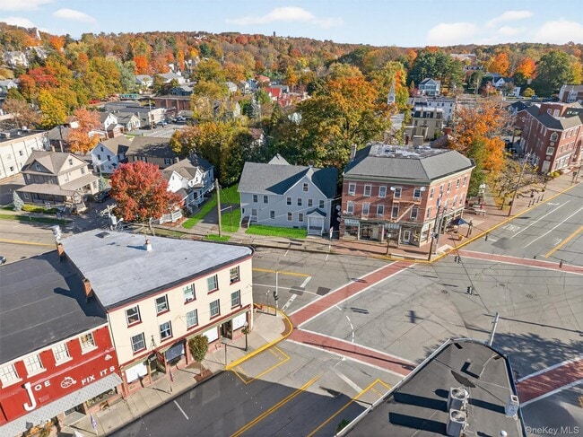 Building Photo - 12 N Church St Unit 201