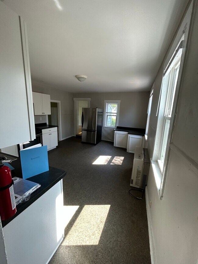 79 Chase St Unit 79 Chase St - APT B