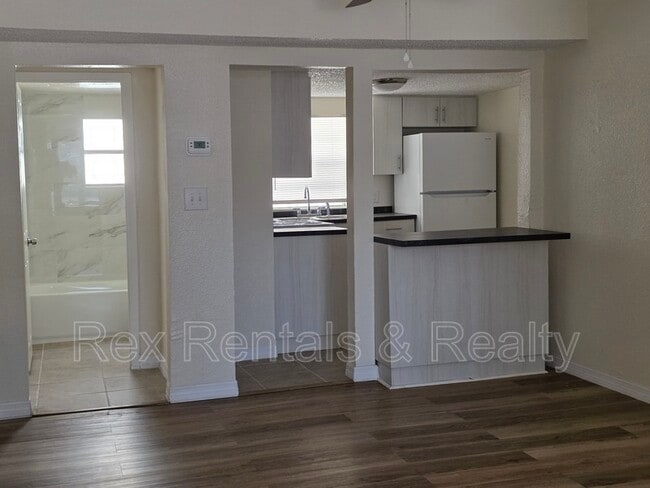 Photo - 2337 15th Ave S