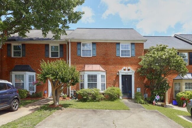 Photo - 1546 Paces Ferry N Dr SE House