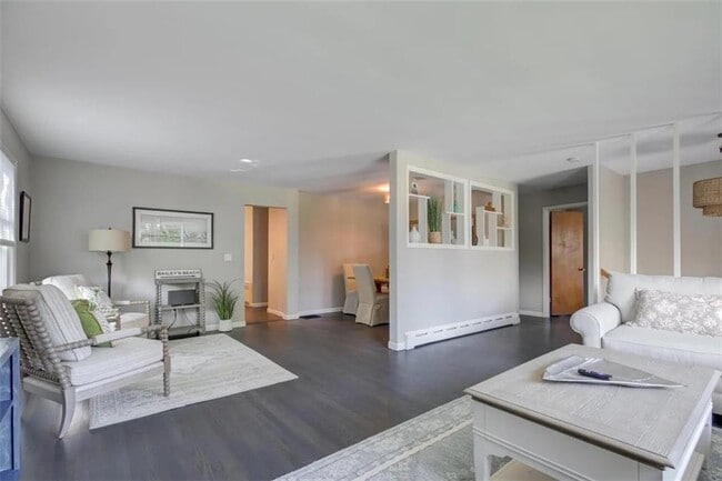 132 Ruggles Ave