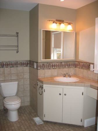 BATHROOM - 40 Chestnut Ave Unit 40 CHESTNUT AVENUE