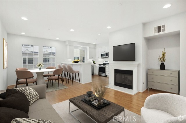 Building Photo - 15221 Kensington Park Dr Rental
