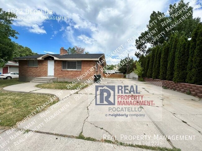 Photo - 1022 Deon Dr