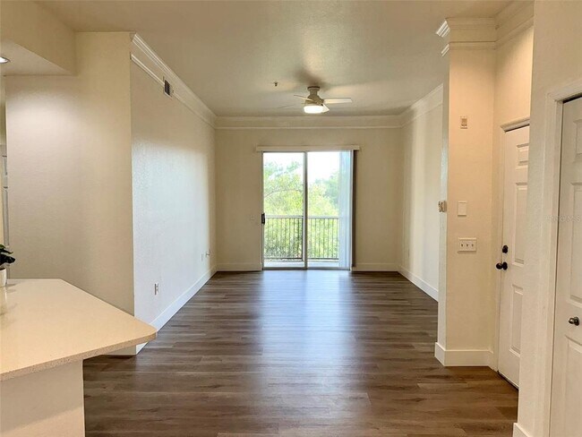 Photo - 5152 Northridge Rd Unit 302