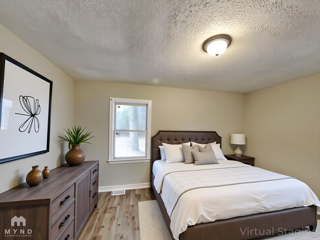 Photo - 425 Stephenson Rd