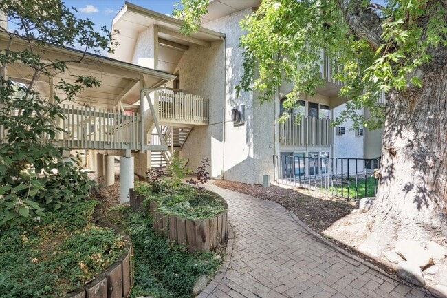 Photo - Available for immediate move in!! Remodele...