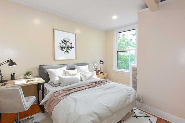 Photo - 154 S 4th St