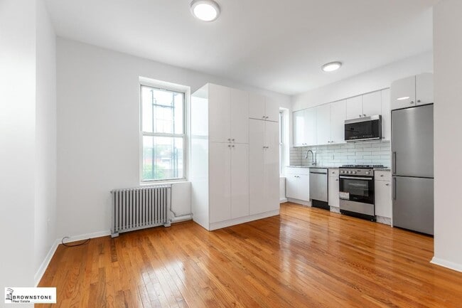 Building Photo - 193A 29th St Unit 3