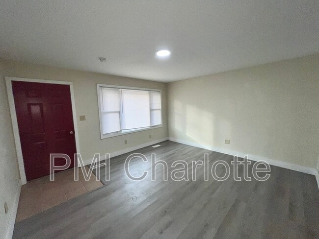 Photo - 3740 Branding Iron Dr