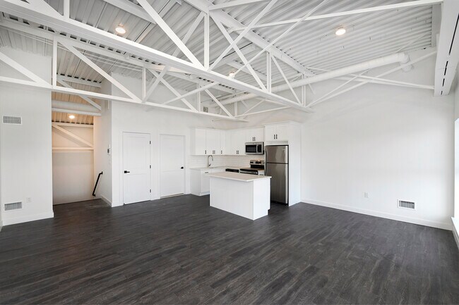 Photo - Broadway Plaza Lofts