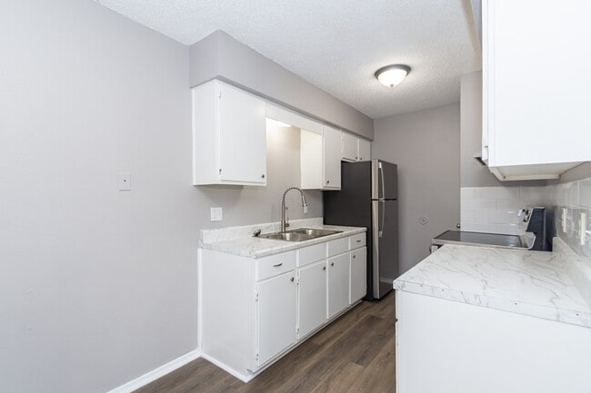 Photo - 2910 Old Lane City Rd