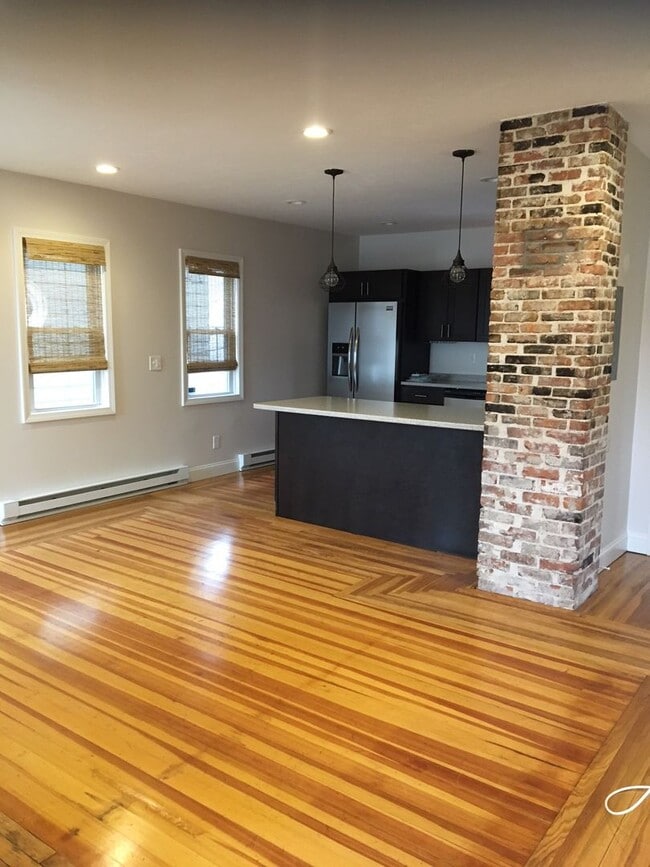 Photo - 70 Courtland St Unit 2