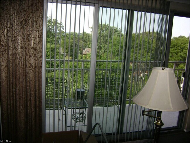 Photo - 10301 Lake Ave Unidad 805