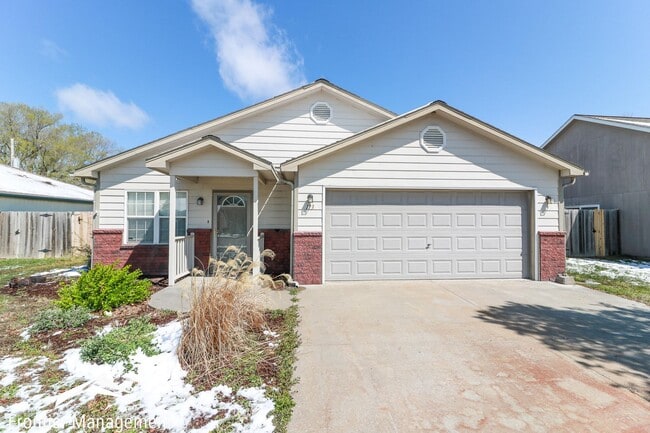 Building Photo - Recently Renovated Single-Family Home with...