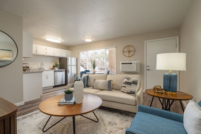 Building Photo - Dakota Canyon Rental