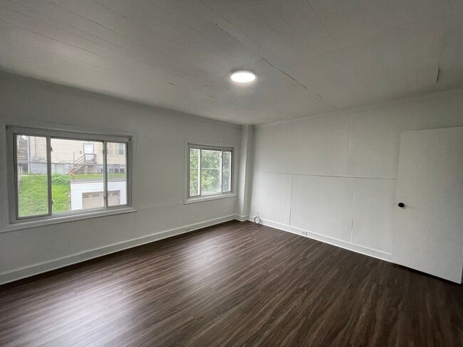 Photo - 2800 Berg St