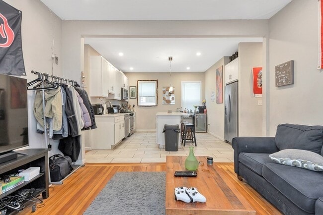 Photo - 216 Calumet St Unit 1T