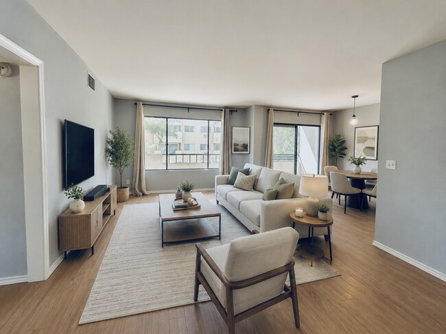 Building Photo - 700 Westmount Dr Unit 202