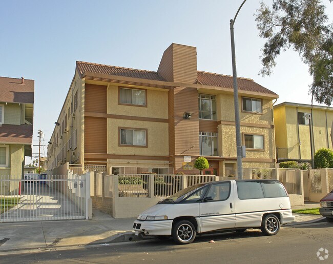 Photo - Westside Manor & Gibraltar Apartments
