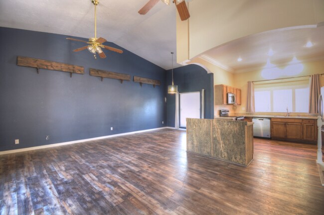 1189 Panorama Dr