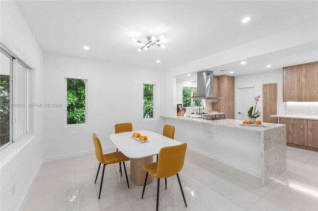 Photo - 741 NE 87th St