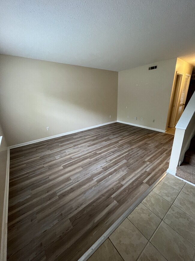 Photo - 111 Timber Ln