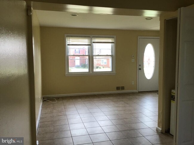 Building Photo - 3867 26th Ave