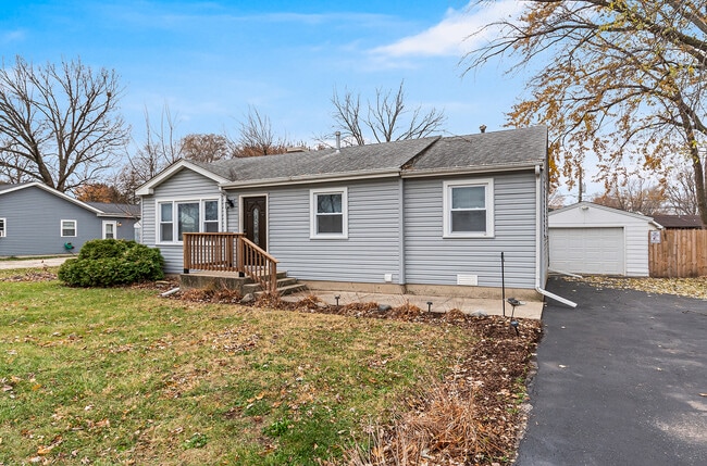 Photo - 2414 Emlong St