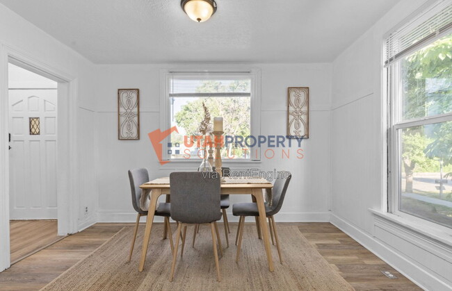 Photo - 2263 S Green St