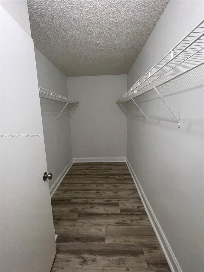 Photo - 3670 N 56th Ave Unidad 708