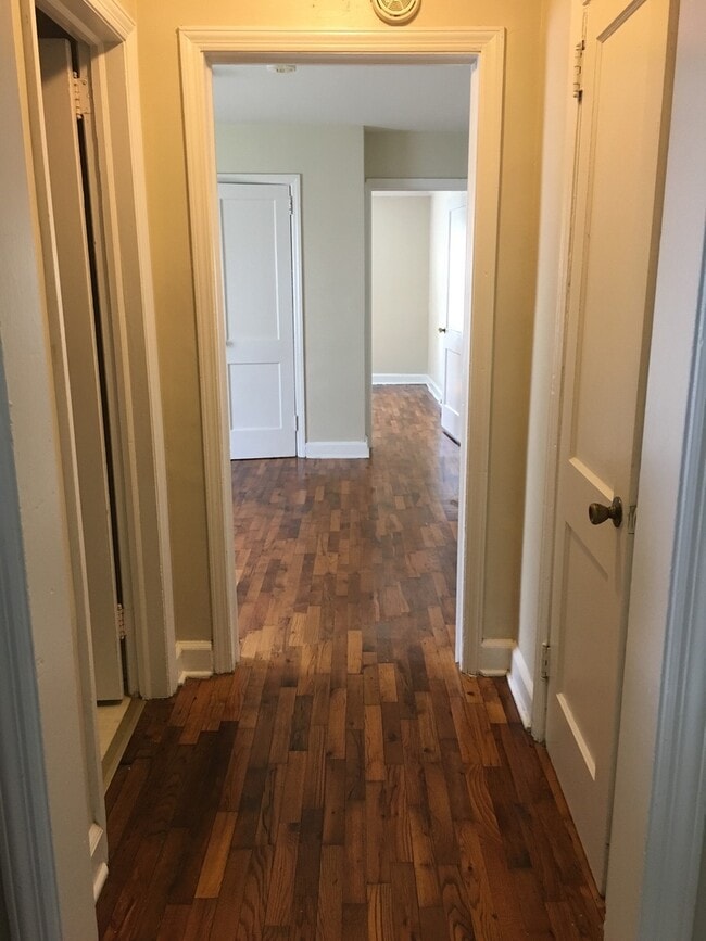 Photo - Wonderful 2 Bedroom, 1 Bath Duplex!!