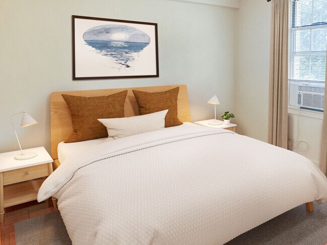 Bedroom (virtually staged)