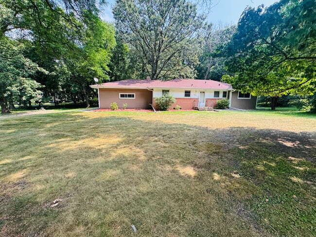 Building Photo - 6701 Kingston Dr