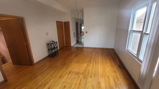 Photo - 2977 N Lawndale Ave Unit 2