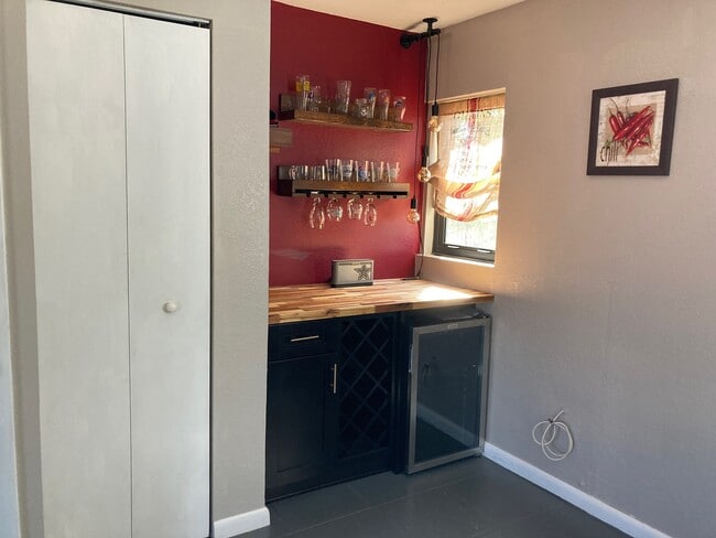 Photo - 1933 Madison Ave