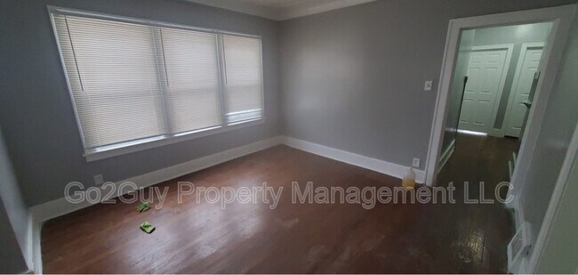 Photo - 14883 Holmur St