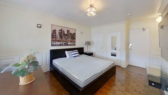 Building Photo - 710 Spadina Ave. Unit 302