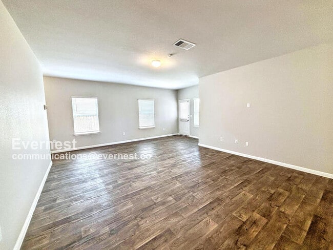 Photo - 218 Independence Ave