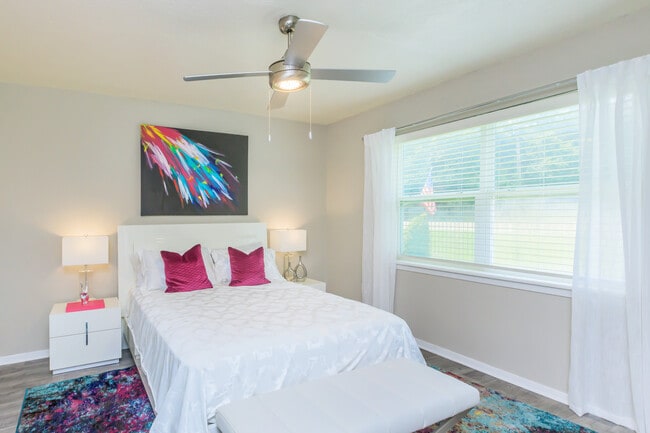 Photo - The Park at Queens Court