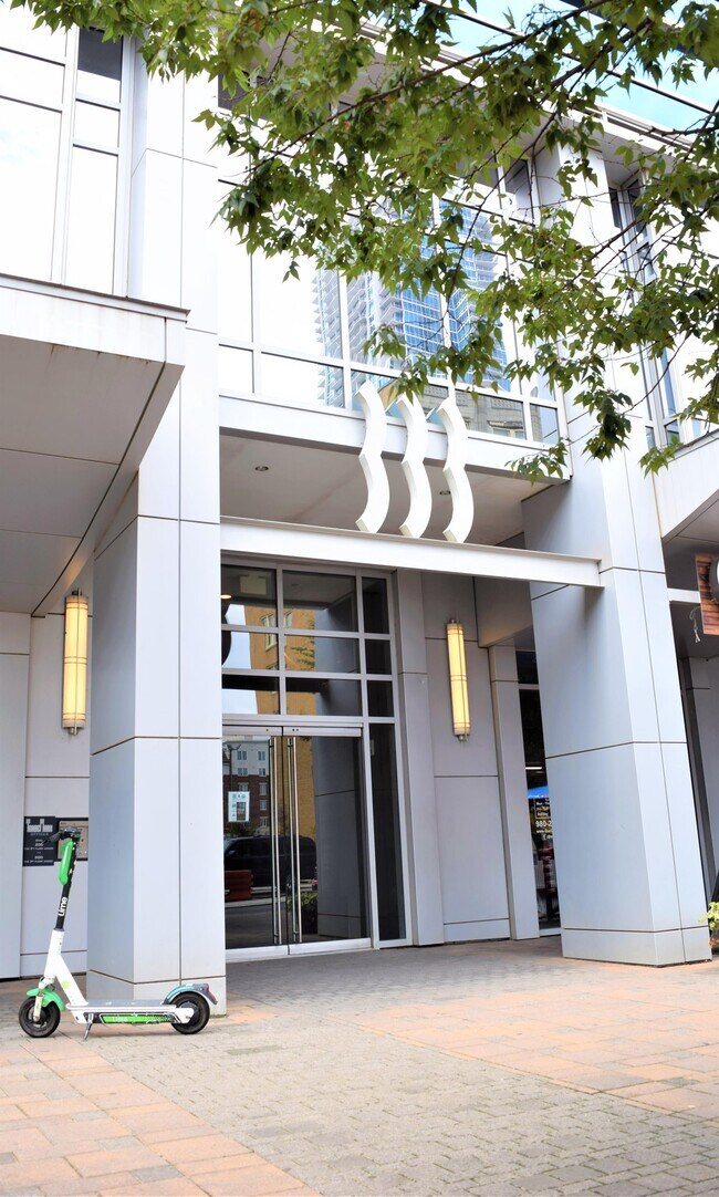 Photo - 333 W Trade St