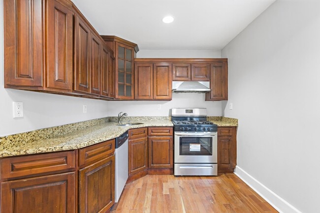 Photo - 36 Perry St Unit 2