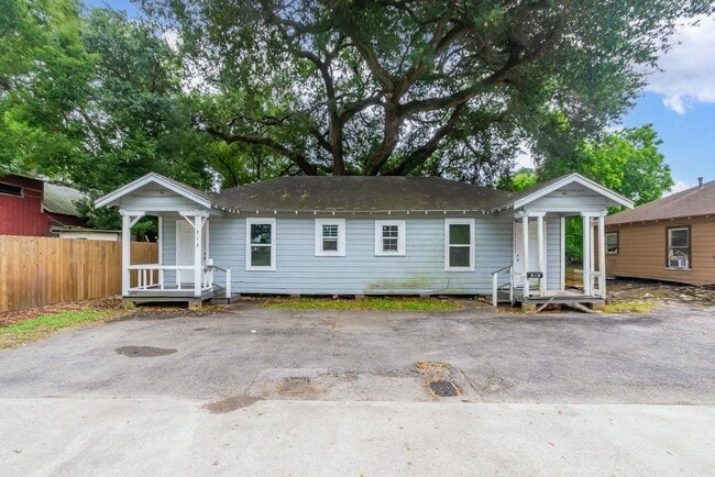 Photo - 713 W Willis St