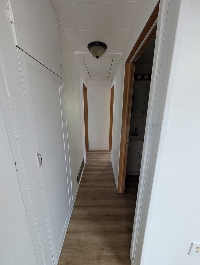 Photo - 415 S Silverleaf St