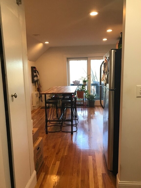 Photo - 76 Wenham St Unit 3