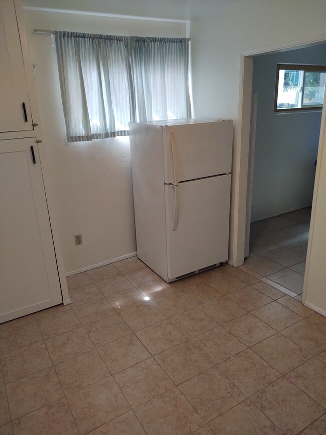 Photo - 4051 Promontory St Unidad studio